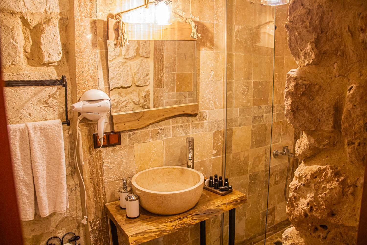 לינה וארוחת בוקר אורגופ Junior Ottoman Cave מראה חיצוני תמונה