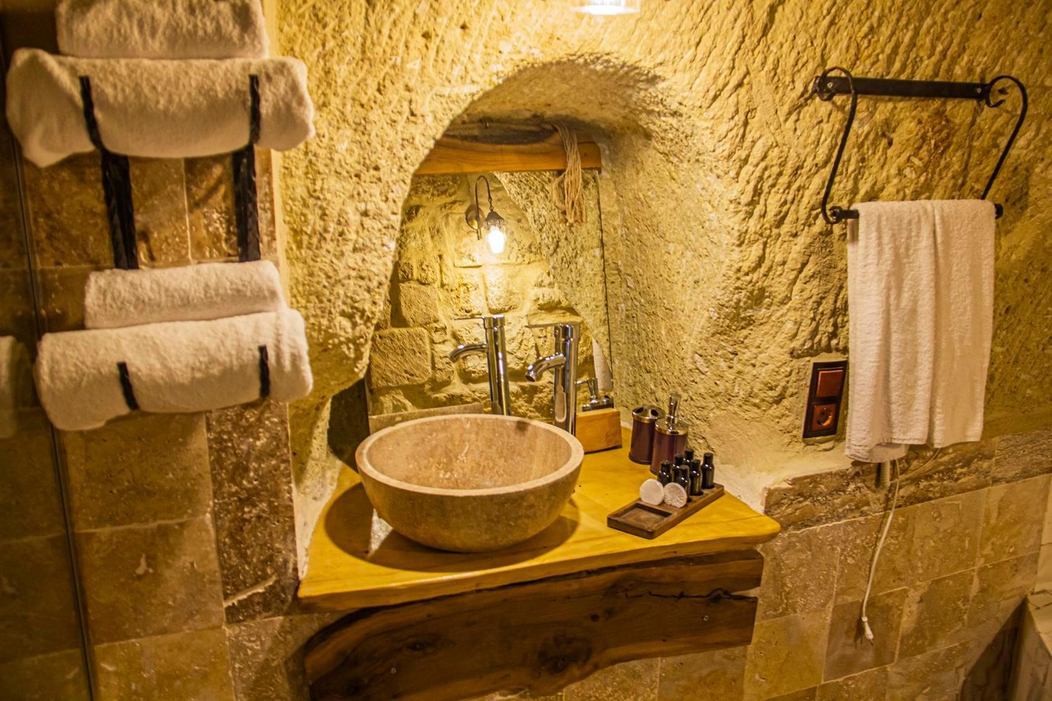 לינה וארוחת בוקר אורגופ Junior Ottoman Cave מראה חיצוני תמונה