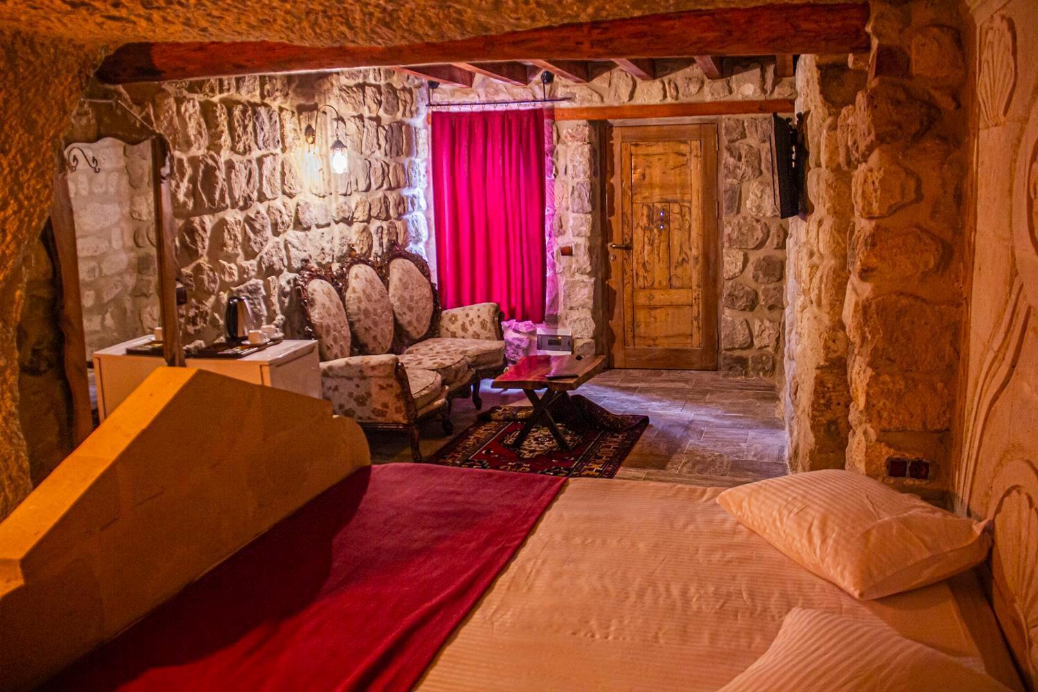 לינה וארוחת בוקר אורגופ Junior Ottoman Cave מראה חיצוני תמונה