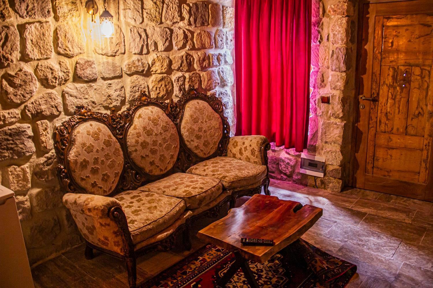לינה וארוחת בוקר אורגופ Junior Ottoman Cave מראה חיצוני תמונה